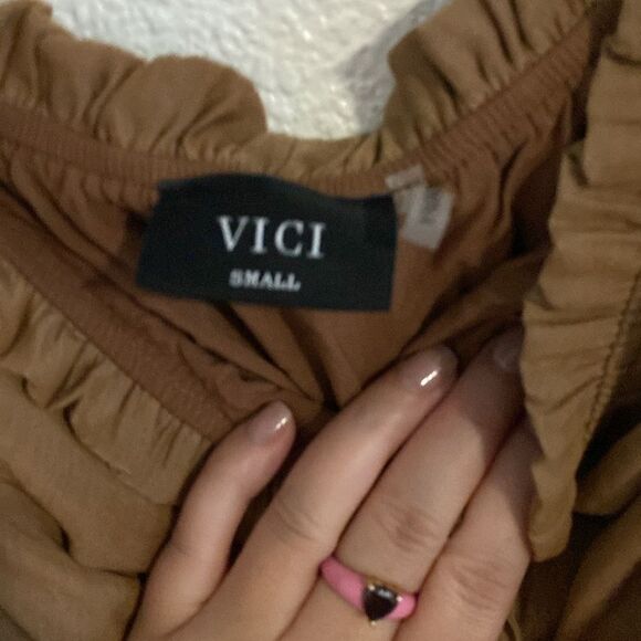 VICI- Tan off the shoulder romper- Size Small - Picture 5 of 11